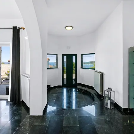 Holiday home In With Wifi, Private Swimming Pool And Outdoor Swimming Pool Primosten