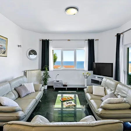 In With Wifi, Private Swimming Pool And Outdoor Swimming Pool Holiday home Primosten