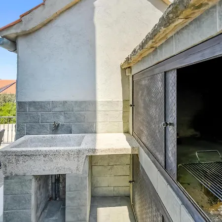 In With Wifi, Private Swimming Pool And Outdoor Swimming Pool Primosten