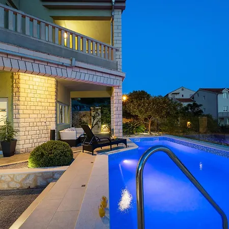 Holiday home In With Wifi, Private Swimming Pool And Outdoor Swimming Pool Primosten